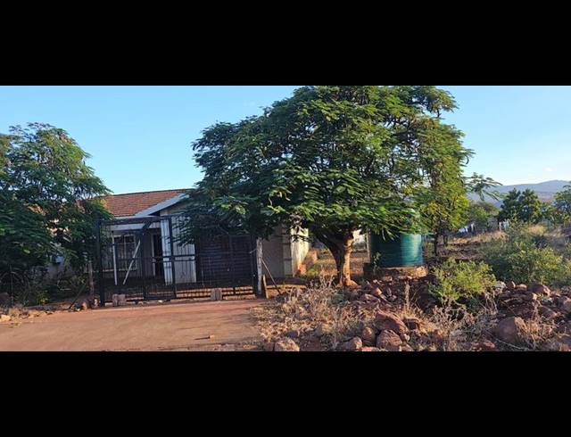 4 BEDROOM HOUSE FOR SALE IN MAKHADO